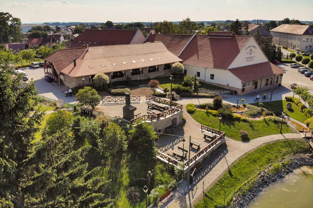 Penzion Dasicke Sklepy Dasice Buitenkant foto